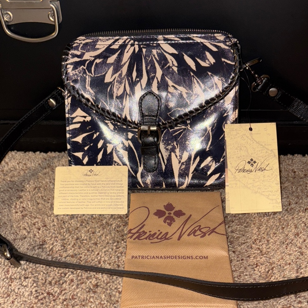 Patricia Nash Black and Cream sunflower Pattern Crossbody Bag